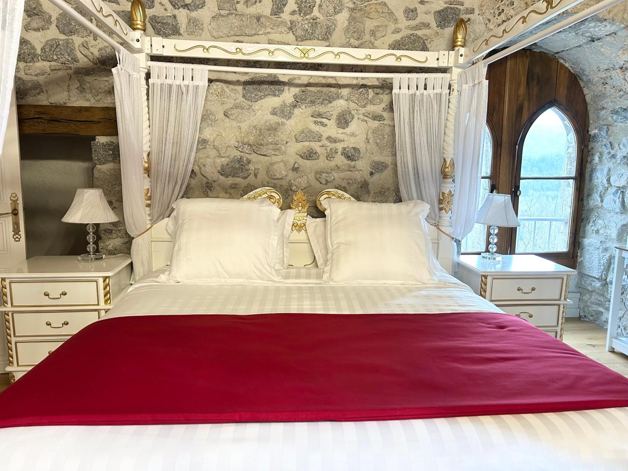 Chateau De La Rive - Suite Prestige - Chambre 2 Personnes Cruet Bagian luar foto